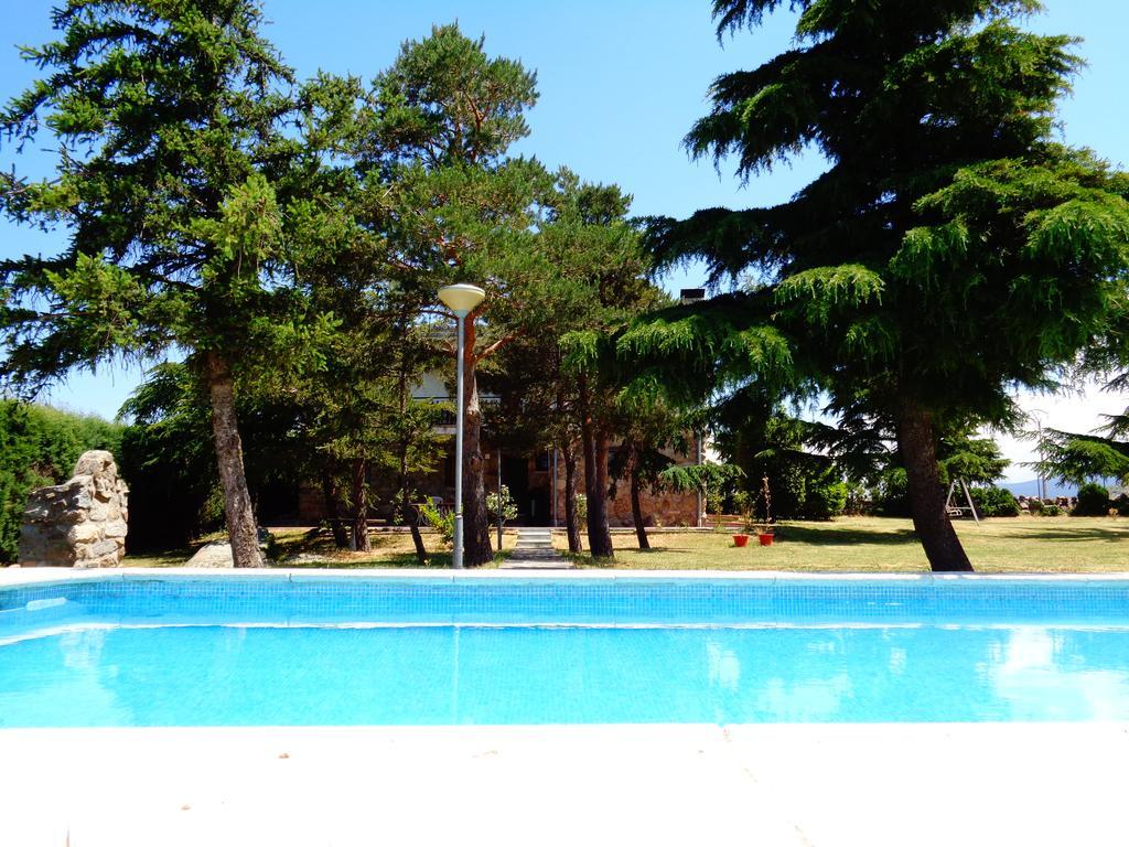 Los Acebos Otero de Herreros エクステリア 写真